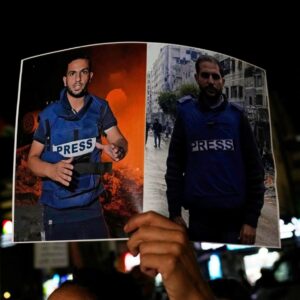 fransa 6 gazeteciyi olduren israil saldirisini kinadi 3J5QMbj9