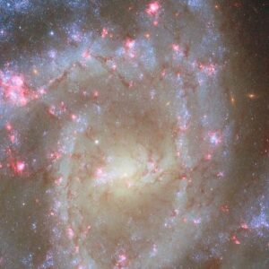 uzayda cicek acan galaksi hubbledan nefes kesen goruntu HhNEj6CX