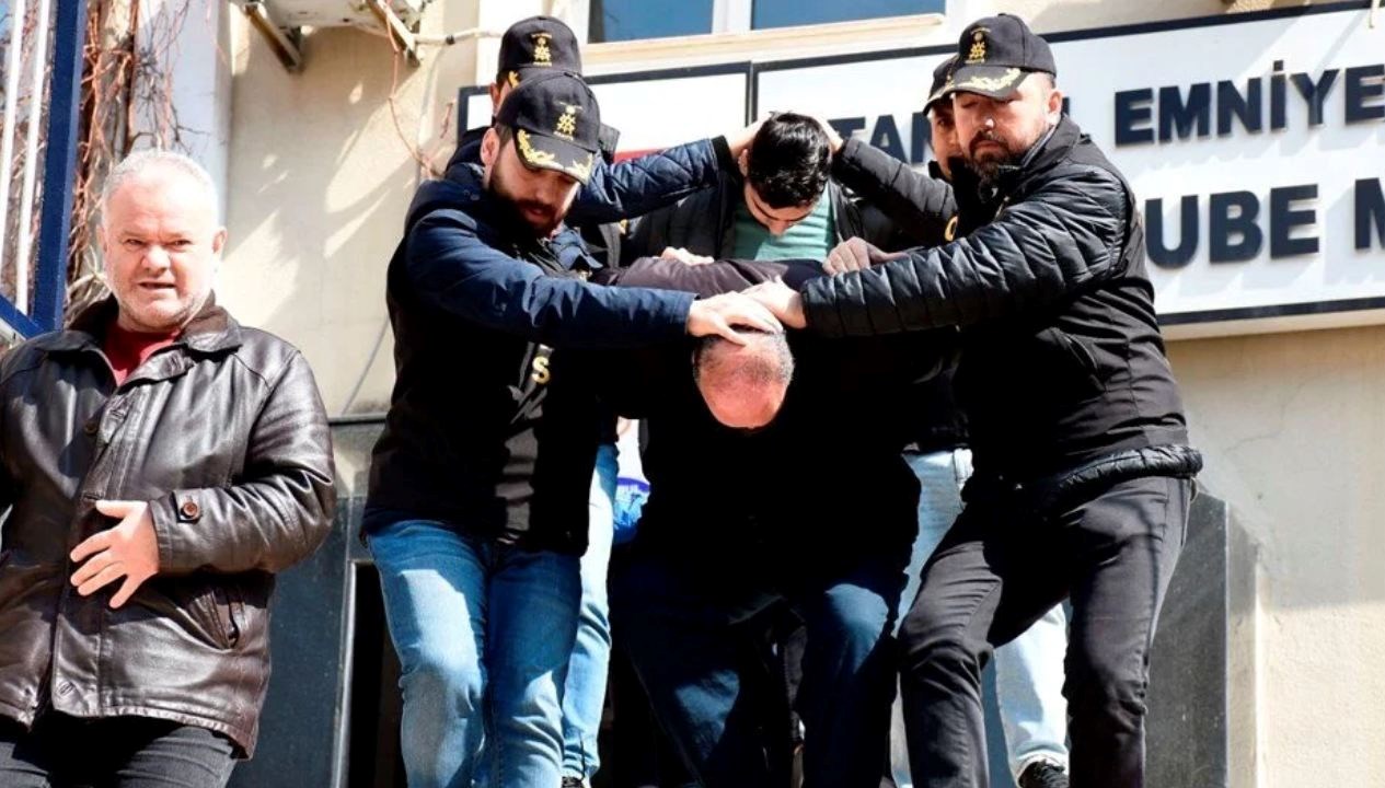 bagcilarda esi ve cocugunu oldurup gomen saniga muebbet hapis cezasi X5FDbgd8