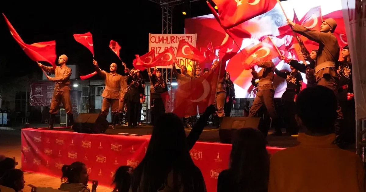 bergamalilar cumhuriyet her yerde etkinliginde bulustu CbmsAS7E.webp