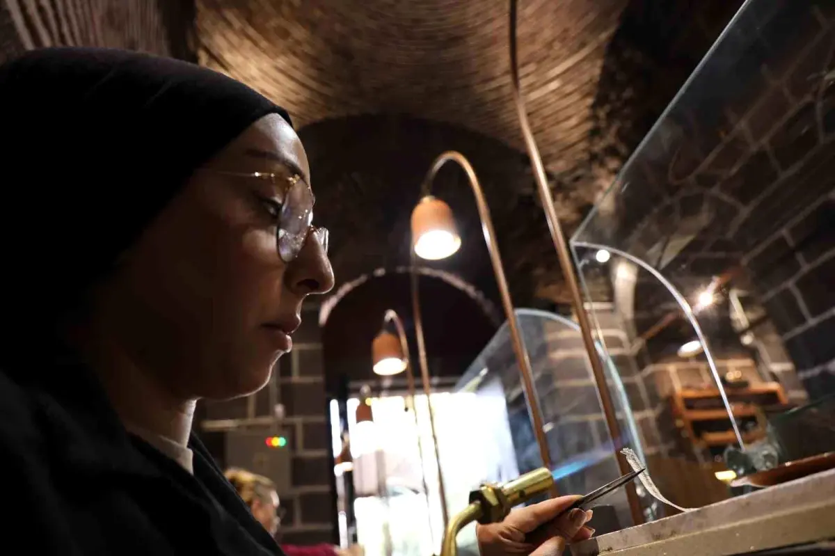 diyarbakirda hasirevi acildi geleneksel el sanatlari sergilenecek HNGzVxHT.jpg