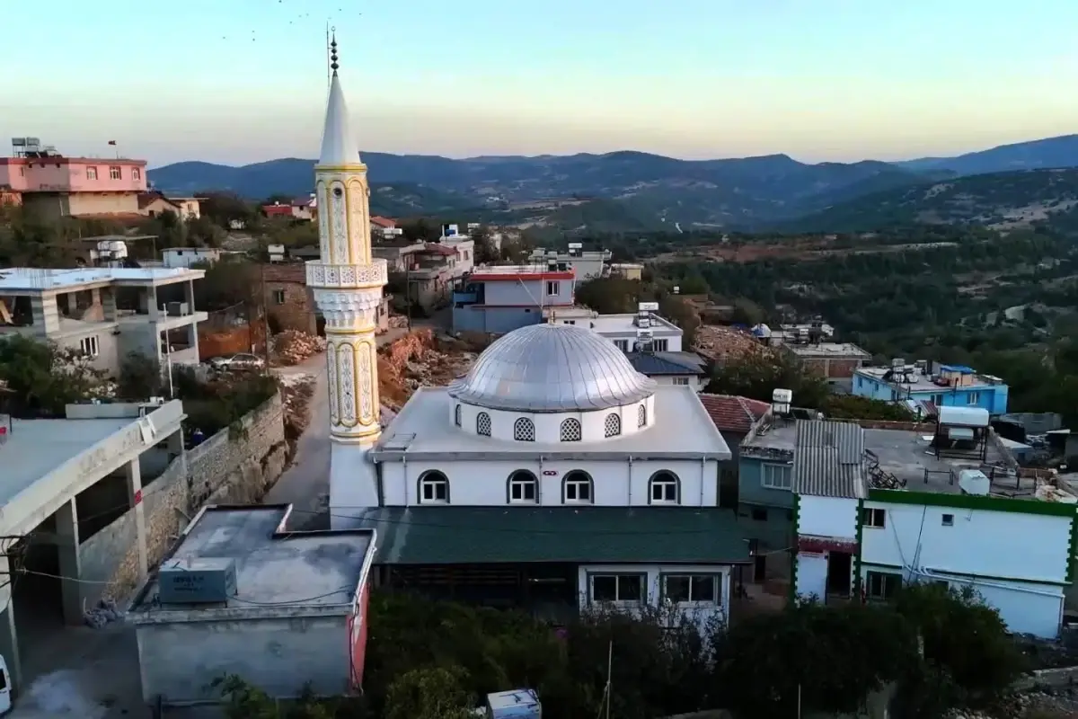 hatayda deprem sonrasi yeniden insa edilen sofular camii acildi dZwSMhTH.jpg