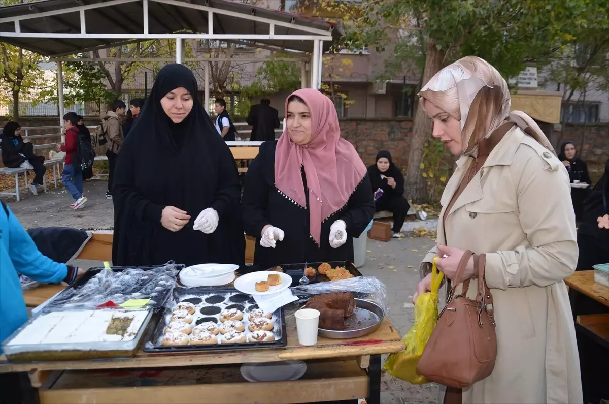 musta gazzeye yardim kermesi duzenlendi 1qSuzKp5.jpg