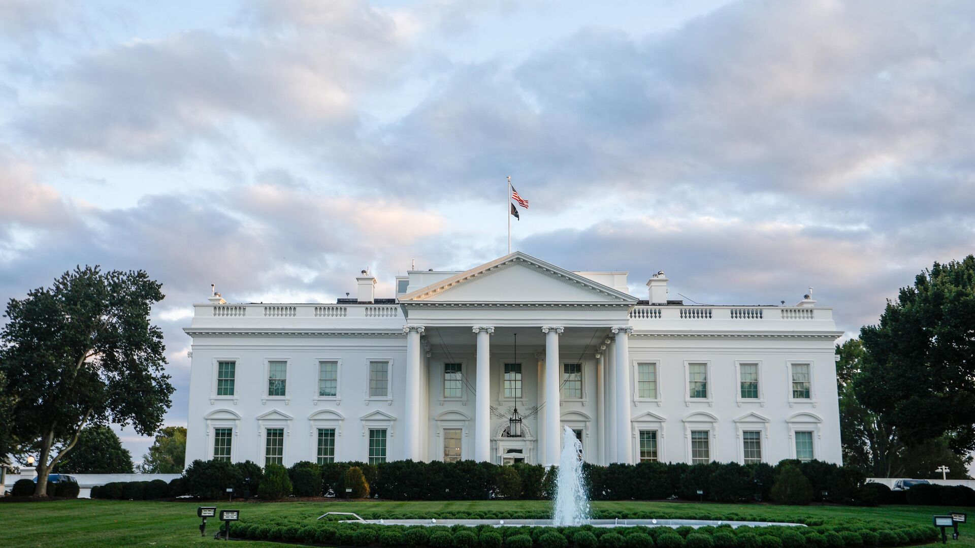 beyaz saray trump sara ile gorusecek lCVSgnzw.jpg