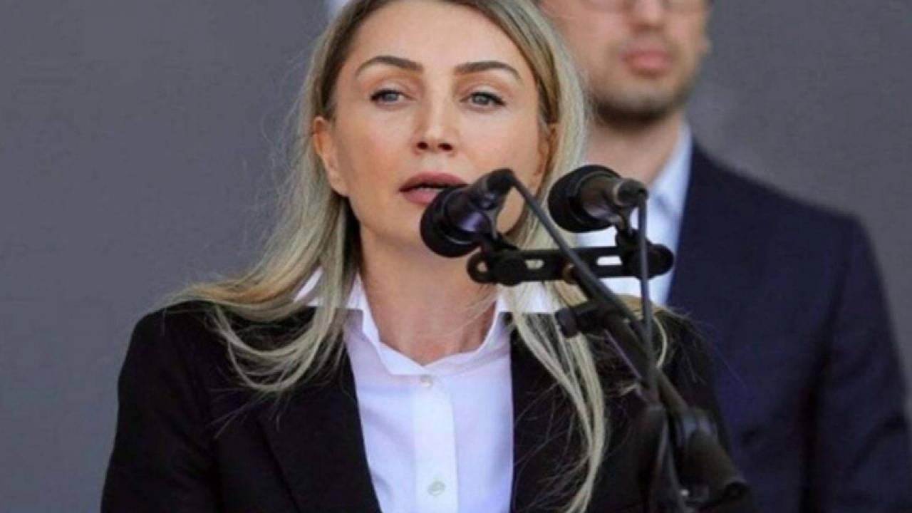 dilek imamoglunun diplomatik pasaportu iptal edildi jjBbgLWG.jpg