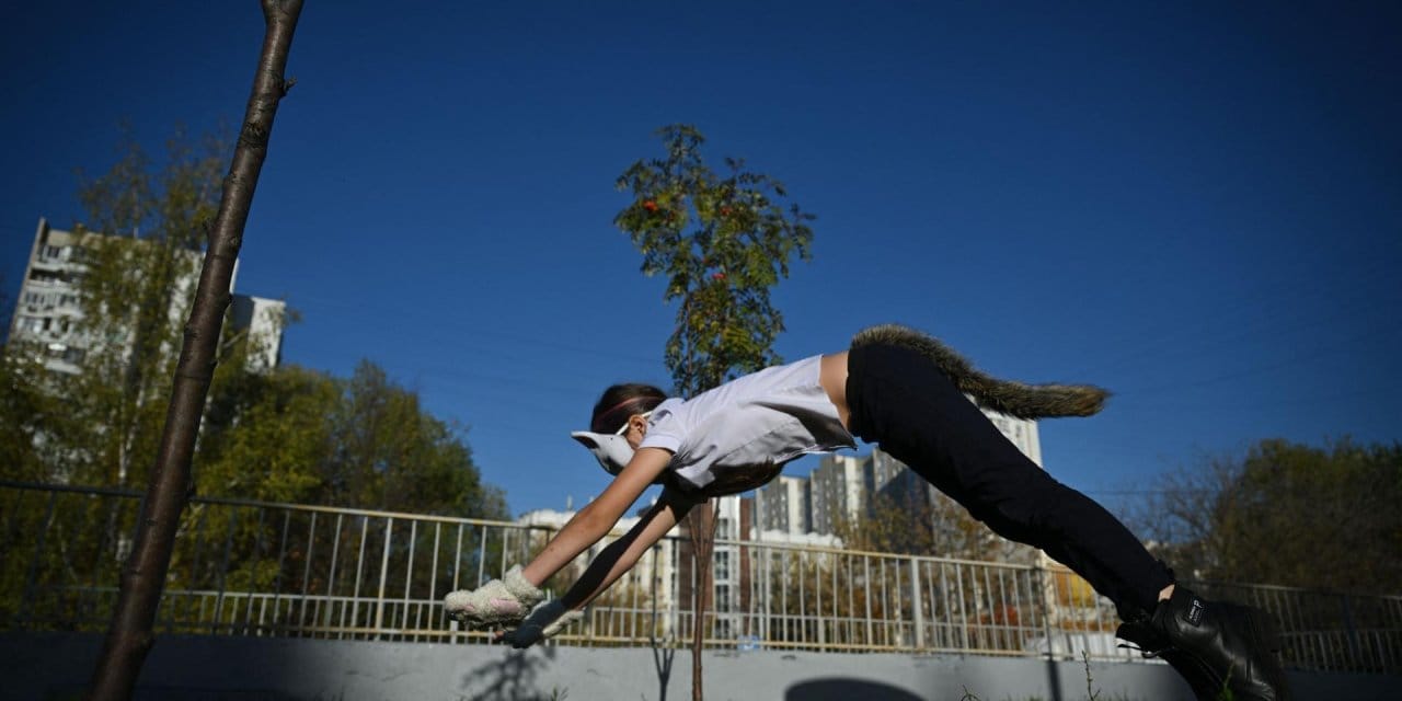 egzersiz kurallarini degistiren en cilgin trend bu akimin takipcileri bunun tum vucudu calistirdigini iddia ediyor CMXu9HsI.jpg