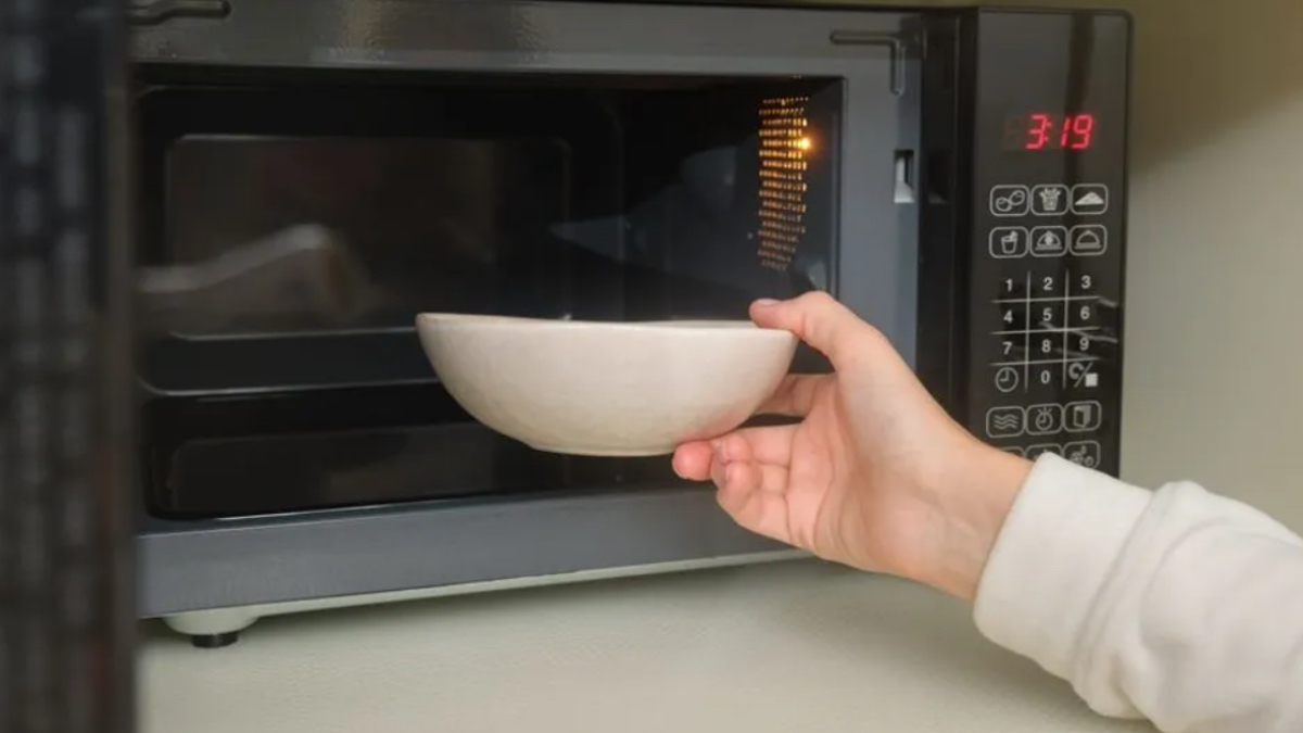 mikrodalgada yapilan bu hatalar yangina yol aciyor 7yxiVMay.jpg