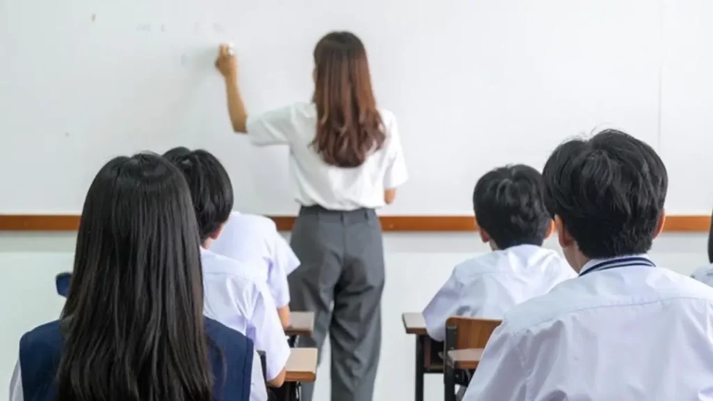 Eğitim-İş’ten MEB’e Yer Değiştirme Talepleri: “3 Yıl Kuralında 31 Aralık Kriteri Belirtilsin”