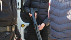 pompali-tufekli-akraba-kavgasi-3-yarali-Tb2OmlFH