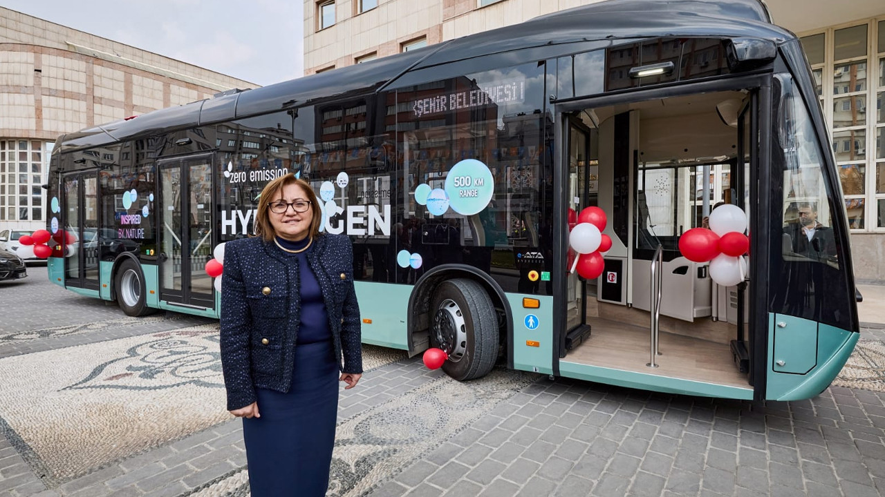 gaziantepte-ulasima-buyuk-zam-vatandas-yine-yolda-kaldi-SkDsfKXY