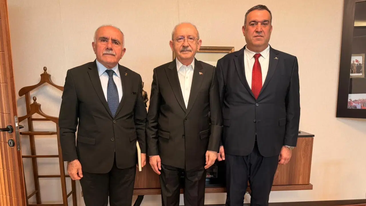 Kemal Kılıçdaroğlu’ndan Stratejik Görüşme: Gürsel Tekin’in Ekibiyle Buluştu