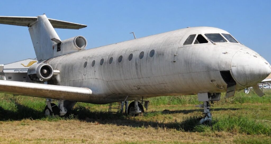 Unutulmuş Uçak: Üniversiteye Bağışlanan Yakovlev Yak-40 Yıllardır Bakımsız Bekliyor